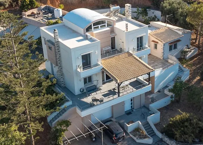 Вилла Manu, A Fair Living *