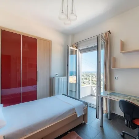 Villa Manu, A Fair Living *