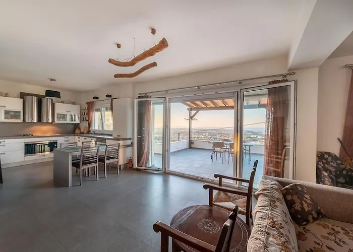 Manu, A Fair Living *