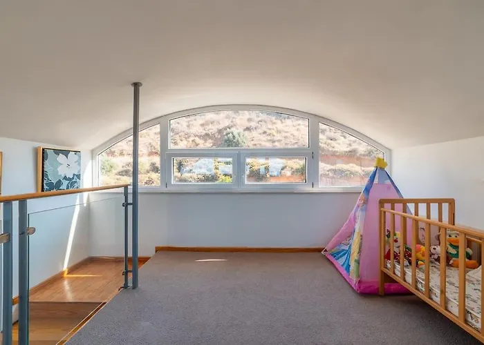 Manu, A Fair Living Villa