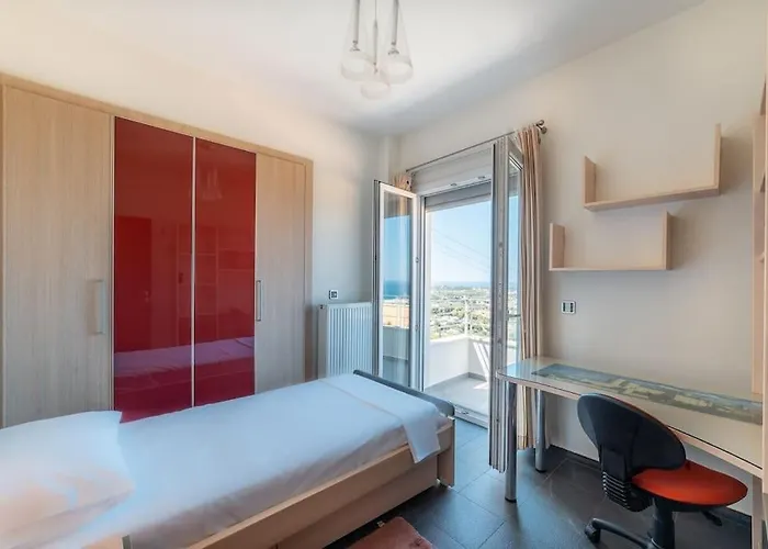 Villa Manu, A Fair Living *