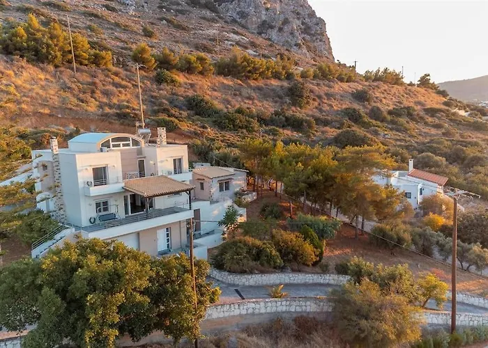 Βίλα Manu, A Fair Living Χερσόνησος