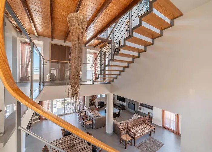 Manu, A Fair Living * Χερσόνησος