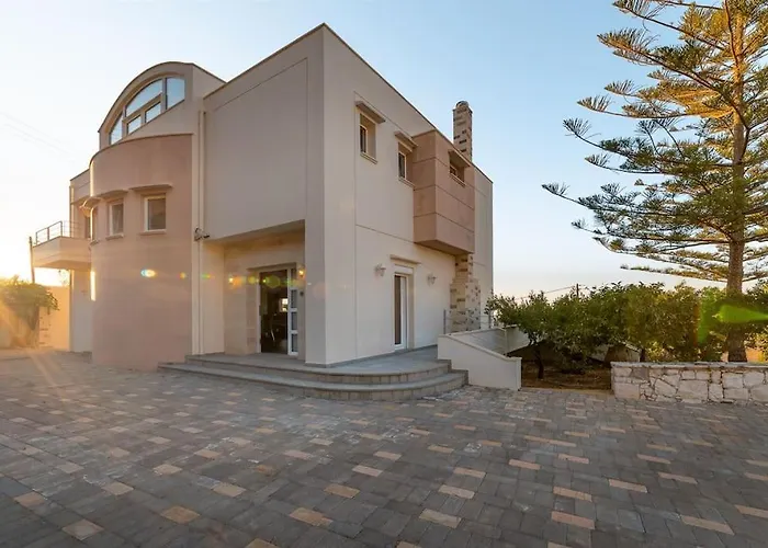 Manu, A Fair Living Villa Herszonisszosz